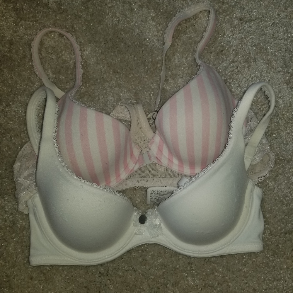 2 victoria secret bras